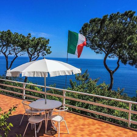 Sea View Sirolo Di Amedeo Bed and Breakfast Buitenkant foto