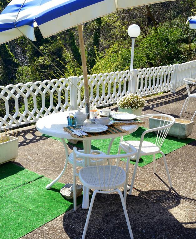Sea View Sirolo Di Amedeo Bed and Breakfast Buitenkant foto