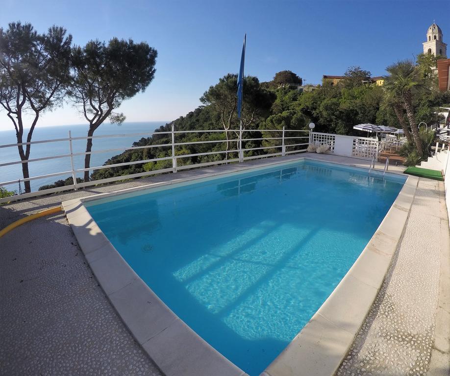 Sea View Sirolo Di Amedeo Bed and Breakfast Buitenkant foto